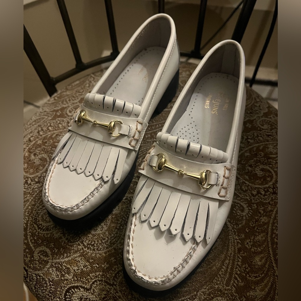 White Bass Weejuns 7.5